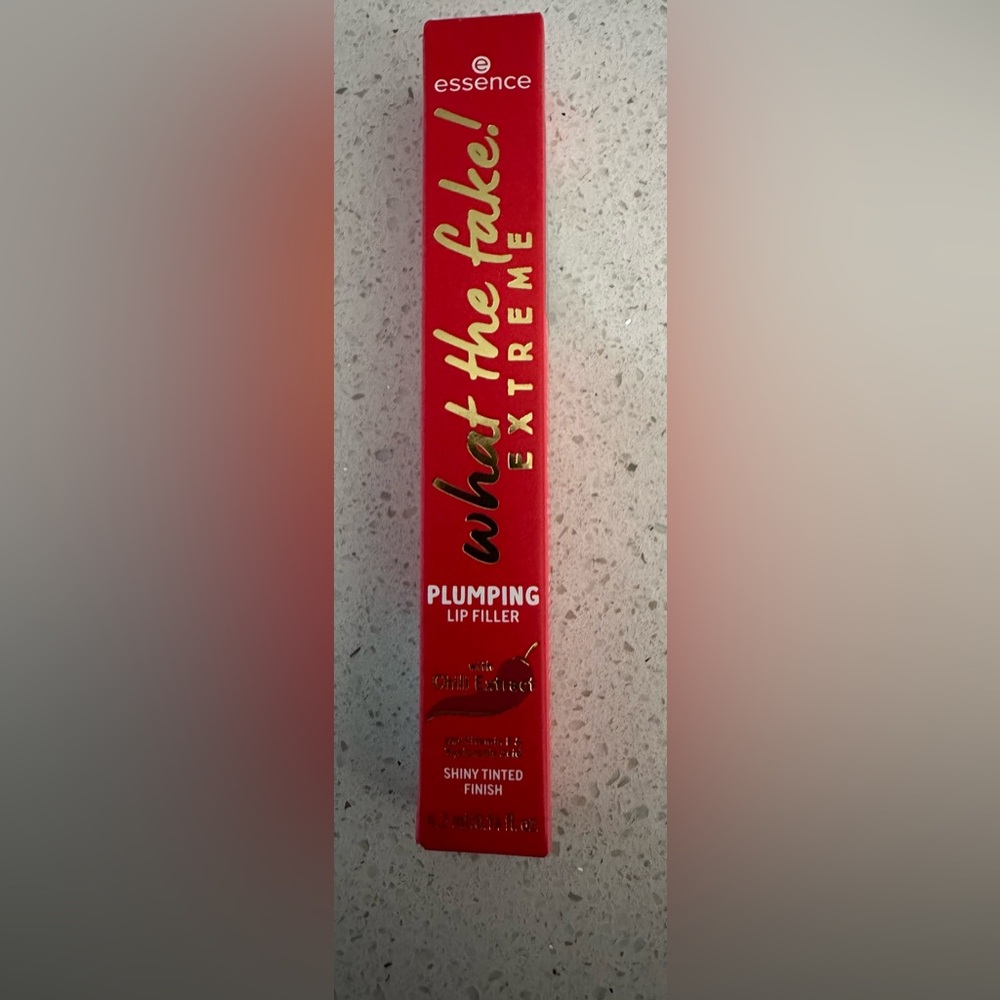 ✨New✨ essence what the fake! EXTREME Plumping Lip Filler- Lip Gloss - Picture 4 of 5